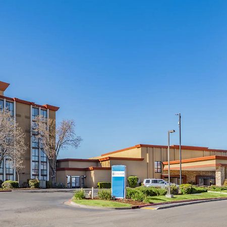 Wyndham Sacramento Hotel Carmichael Exterior photo