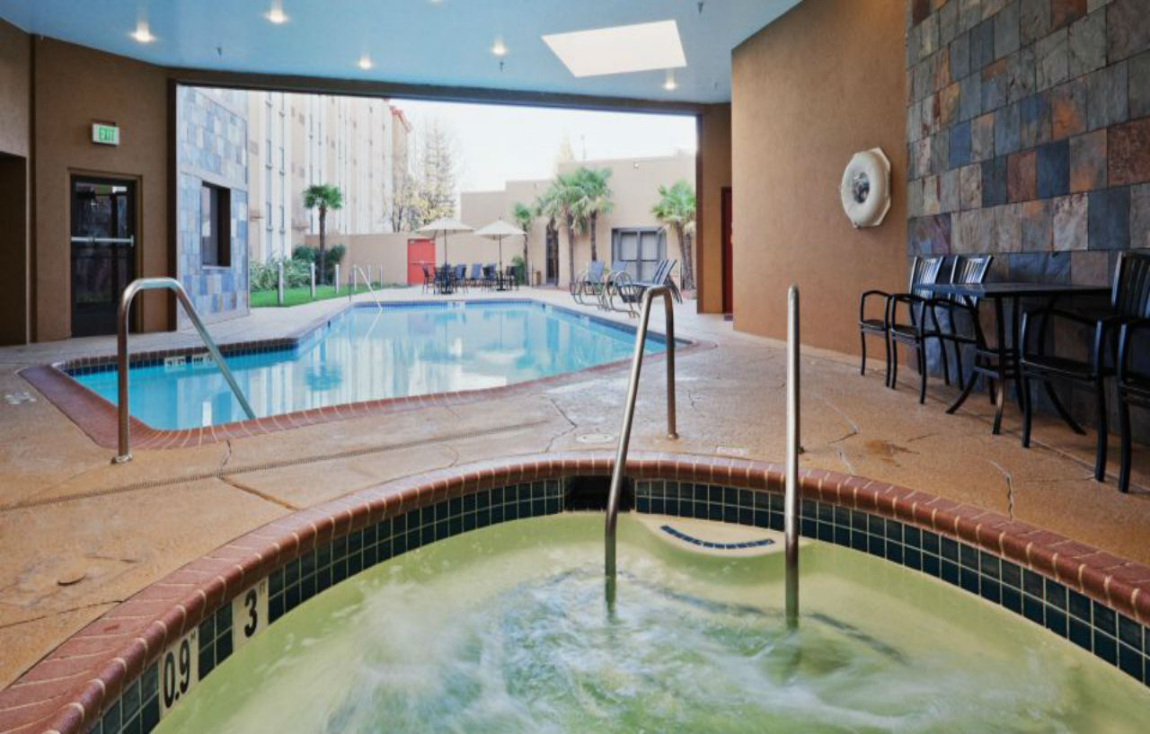 Wyndham Sacramento Hotel Carmichael Exterior photo